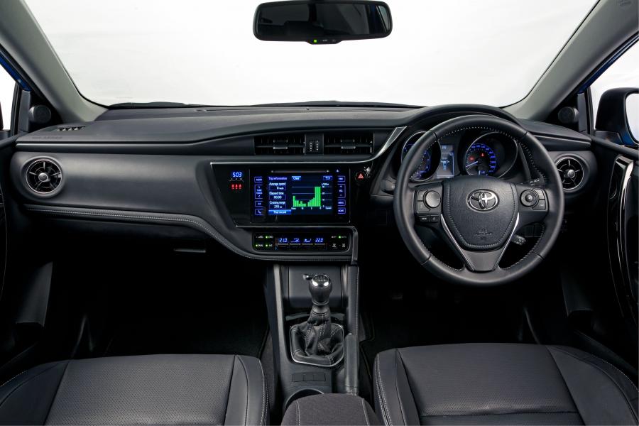  Toyota Auris 2015 года  (ZA) (фото 16 из 21)